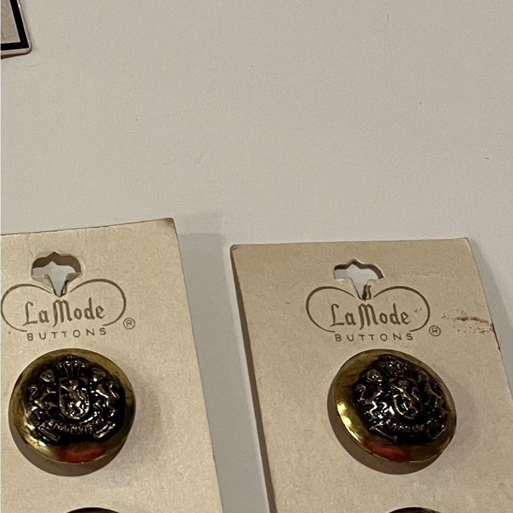 Vintage Button Set - Picture 3 of 5